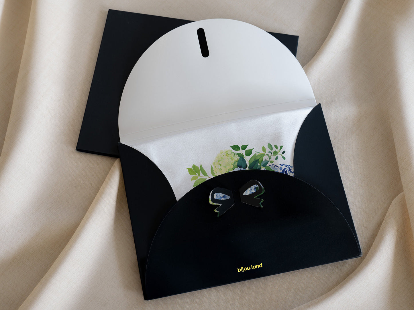 Blue Ginger Jar Kitchen Towel with Flowers - Chinoiserie Hydrangea Tea Towel - Kitchen Decor Gift